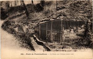 CPA Foret de FONTAINEBLEAU - La Grotte aux Cristaux (autre vue) (248926)