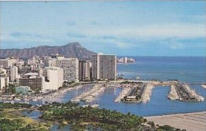 Hawaii Waikiki Diamond Head Overlooks The Waikiki Hotels With Ala Moana Park ...