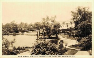 USA View Across Fine Arts Garden The Cleveland Museum of Art RPPC 07.05