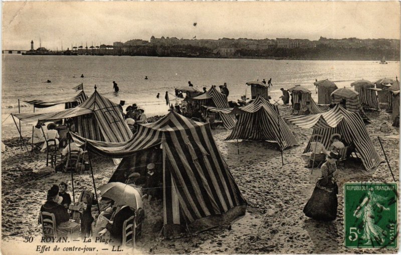 CPA ROYAN - La Plage - Effet de centre-jour (976025)