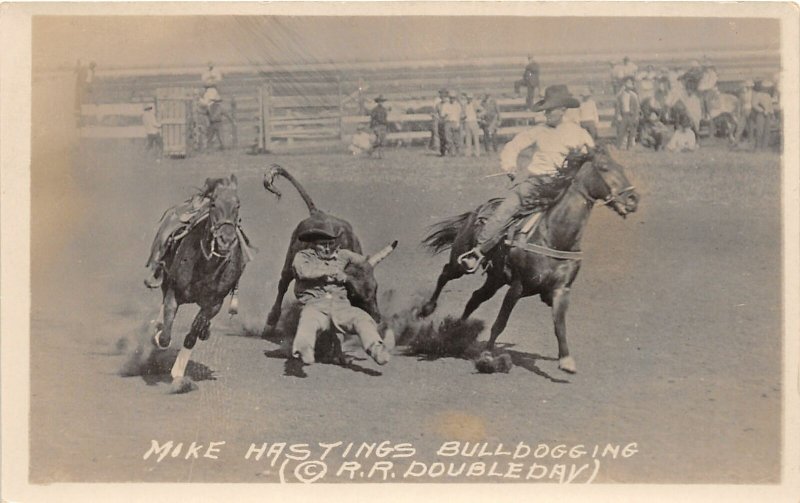 H90/ Interesting RPPC Postcard c1910 Mike Hastings Rodeo Bulldogging 179