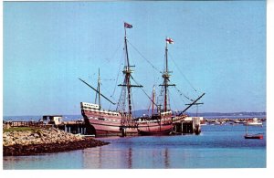 Mayflower II, Dock, Plymouth Harbor Massachusetts, Barque Sail