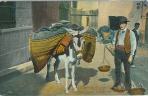 92323 - GIBRALTAR - VINTAGE   POSTCARD -  STREET  VENDORS Coal Hawkers