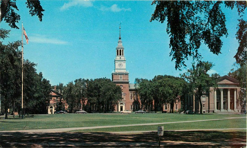 Postcard Baker Memorial Library, Dartmouth College, Hanover, New Hampshire