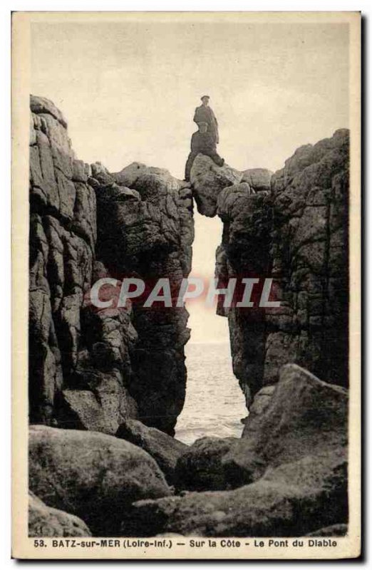 Old Postcard Batz Sur Sea coast On the Devil's Bridge