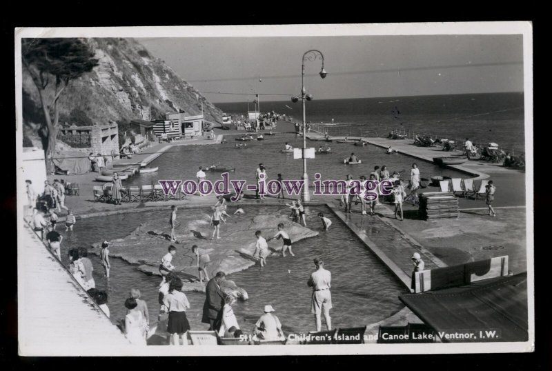 h2094 - Isle of Wight - Childrens Island & Canoe Lake, Ventnor - Nigh postcard