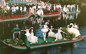 Vintage Postcard Boston  Public Garden Celebrates 100th Anniv. Swan Boats Mass.