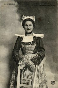 CPA Pont Aven- Costume FRANCE (1026571)