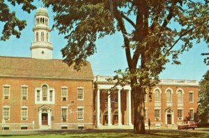 Postcard  View of Old  State House in Dover, DE.        S2