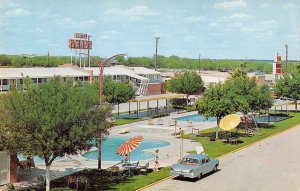 Laredo Texas Sands Motor Hotel Swimming Pool Vintage Postcard AA40345