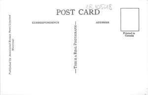 br105018 log chateau seigniory club  canada