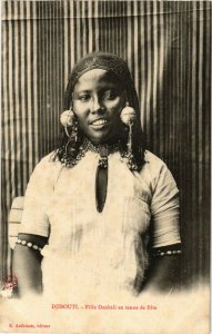 PC CPA DJIBOUTI / SOMALIA, FILLE DANKALI EN TENUE DE FÉTE, Postcard (b13949)