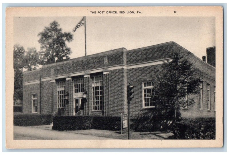 Red Lion Pennsylvania Postcard Post Office Building Exterior View c1940 Vintage