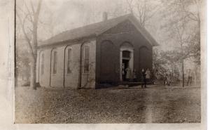 US    PC1577 RPPC -  SCHOOL HOUSE  EARLY 1900'S