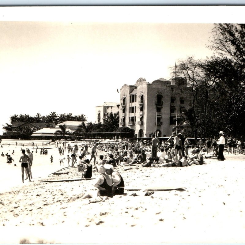 c1940s Waikiki Beach, Honolulu RPPC Royal Hawaiian Hotel Real Photo Resort A127