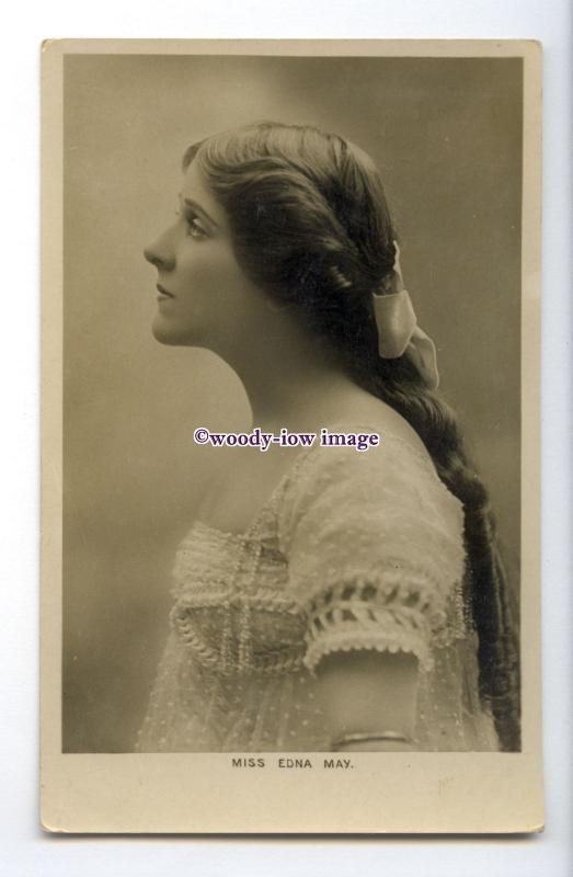 b5827 - Stage Actress - Edna May with her Hair down, by Lallie Charles- postcard