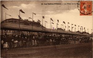 CPA Les SABLES-d'OLONNE Les Fetes sur la Plage (394157) 