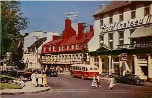 Canada, Quebec, Place d'Armes Rue Ste-Anne, Street Scene, Mike Roberts C3883