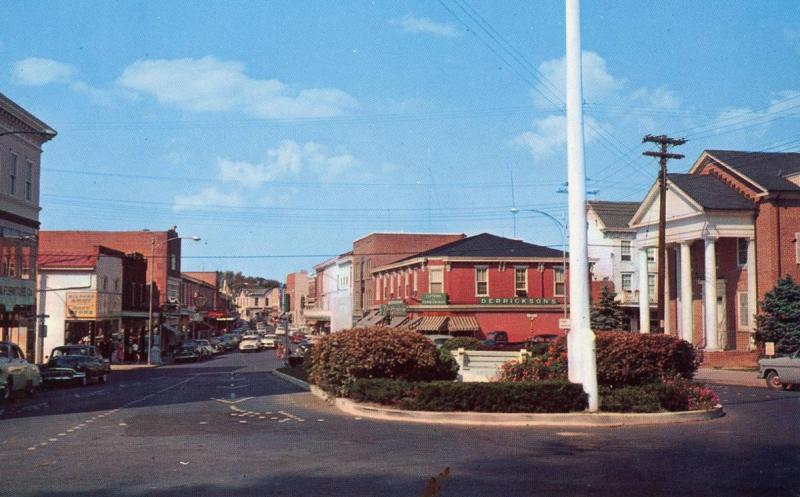 DE - Milford. Walnut Street looking North