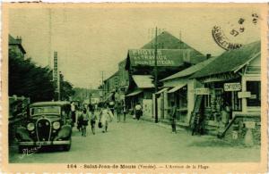 CPA St-JEAN-de-MONTS - L'Avenue de la Plage (297780)