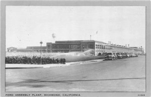 Ford Assembly Plant, Richmond, California ca 1940s Vintage Postcard