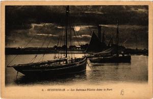 CPA OUISTREHAM - Les Bateaux-Pilotes dans le Port (516226)