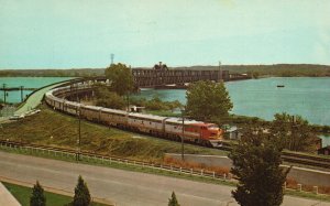 Vintage Postcard Living Santa Fe Bridge Over Mississippi River Fort Madison Iowa