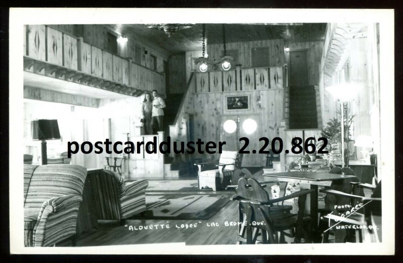 h3329-LAC BROME Que 1940s Alouette Lodge Interior. Real Photo Postcard by Legare