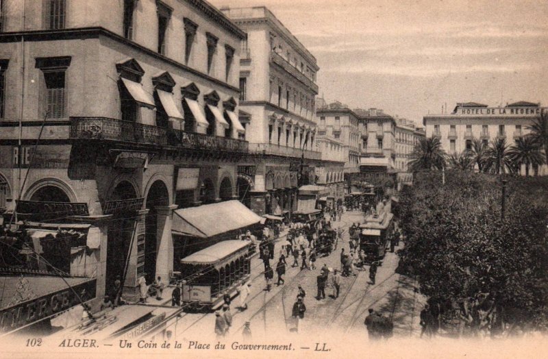 Un Coin de la Place du Government,Alger,Algeria