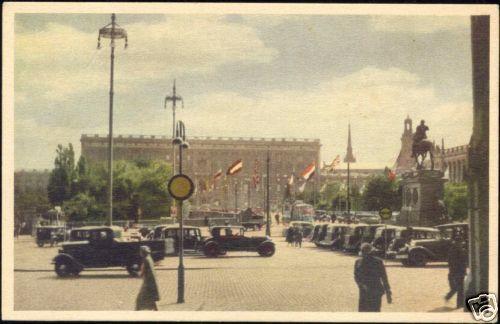 sweden, STOCKHOLM, Kungl. Slottet med Norrbro 40s Cars