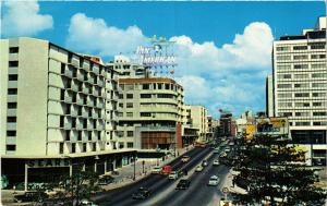 CPM AK Caracas Vista Parcial de la Avenida Urdaneta VENEZUELA (648610)