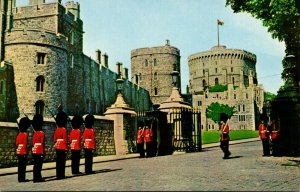 England Windsor Castle Changing Of The Guard