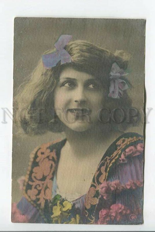 3184731 DAMCER in Colorful Dress HAIRSTYLE Vintage Photo PC