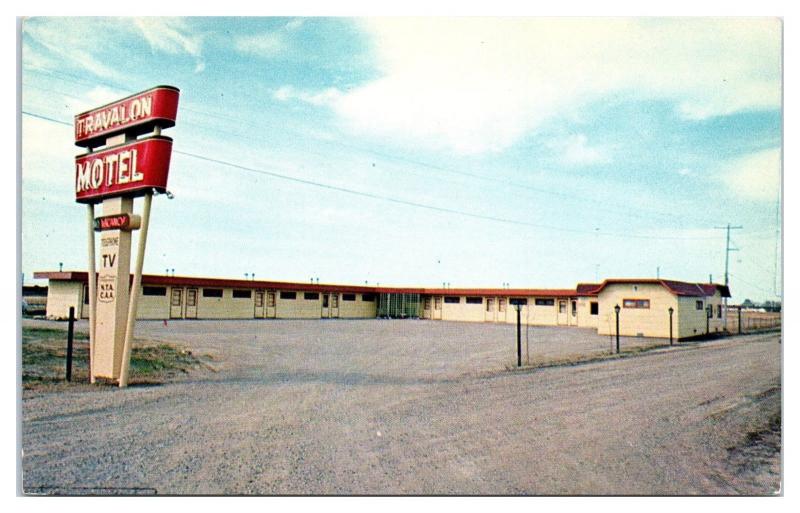 1950s/60s Travalon Motel, Moorhead, MN Postcard