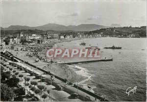 Modern Postcard Saint Jean de Luz Bass Pyr General view of the Beach