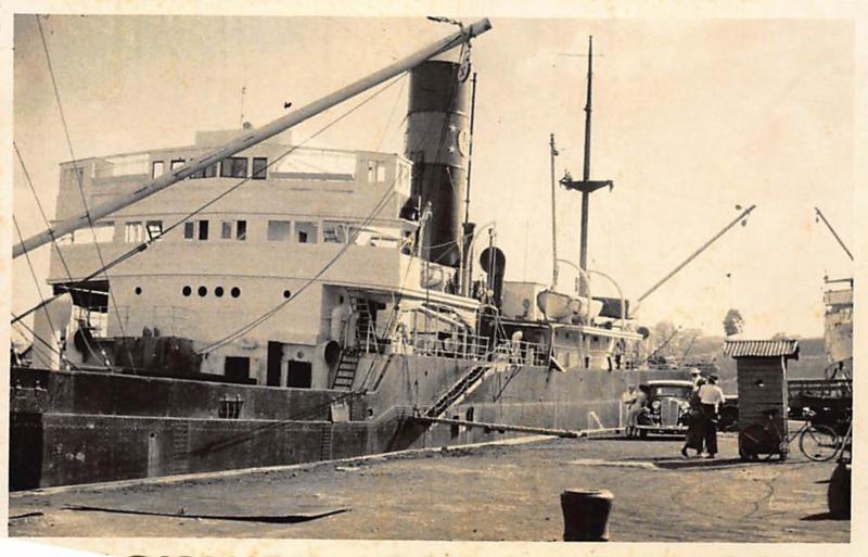 MARTINIQUE : carte photo (vers 1930) un bateau au port (Fort de France?)  - t...