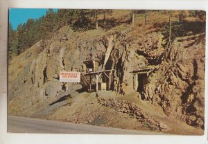 P3126 vintage postcard the broken boot gold mine on outskirts deadwood S .Dakota