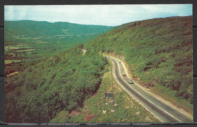 Vermont - Mohawk Trail Toward The Hairpin Turn - [VT-068]