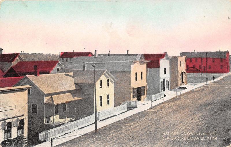 Black Creek Wisconsin~Main Street Looking South~Store~Houses Picket Fences~1910 