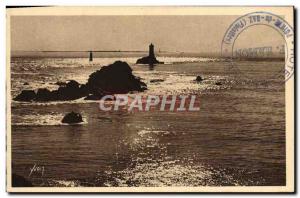 Postcard Old Pointe Du Raz De Sein The Lighthouse Vieile In the Far & # 39ile...