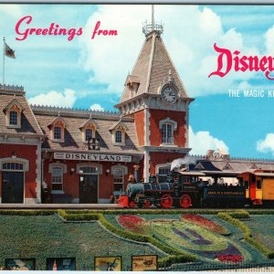 c1950s Anaheim Cali Disneyland Greetings Magic Kingdom Entrance Santa Fe Ry A227