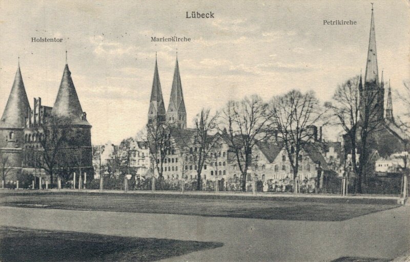 Germany Lübeck Holstentor Marienkirche Petrikirche 03.32