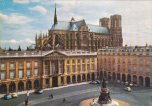 France Reims La place Royale et la Cathedrale