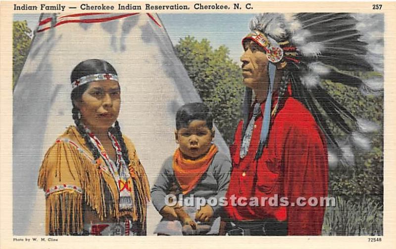 Indian Family, Cherokee Indian Reservation Cherokee, North Carolina, NC, USA ...