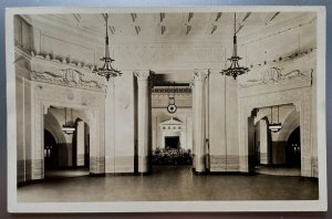 Vintage Postcard 1930's John G. Shedd Aquarium, Foyer, Chicago, Illinois (IL)