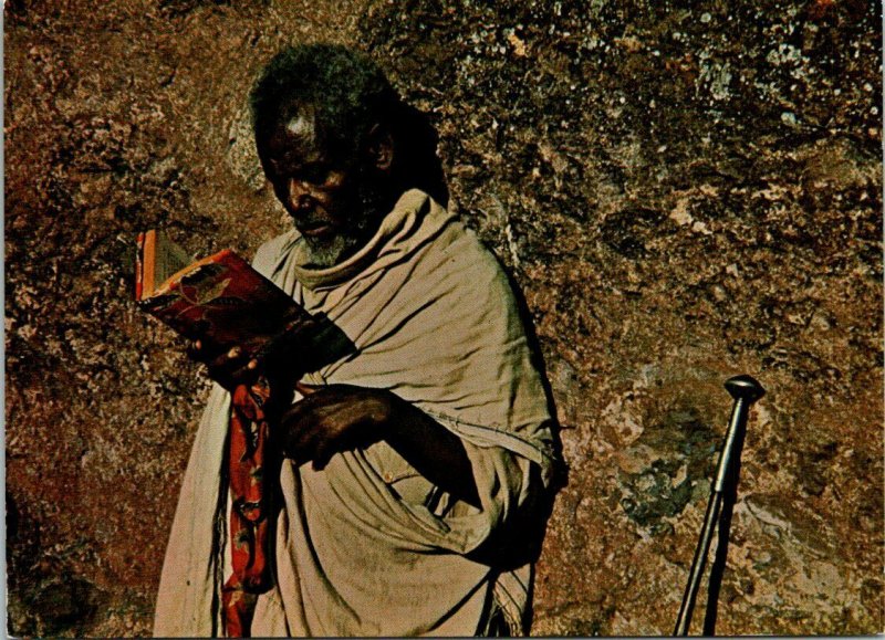 VINTAGE CONTINENTAL SIZE POSTCARD PRIEST AT LALIBELA ETHIOPIA AFRICA MAILED 1979