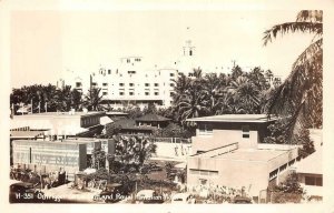 RPPC OUTRIGGER CANOE CLUB & HOTEL HONOLULU HAWAII REAL PHOTO POSTCARD (c. 1940s)