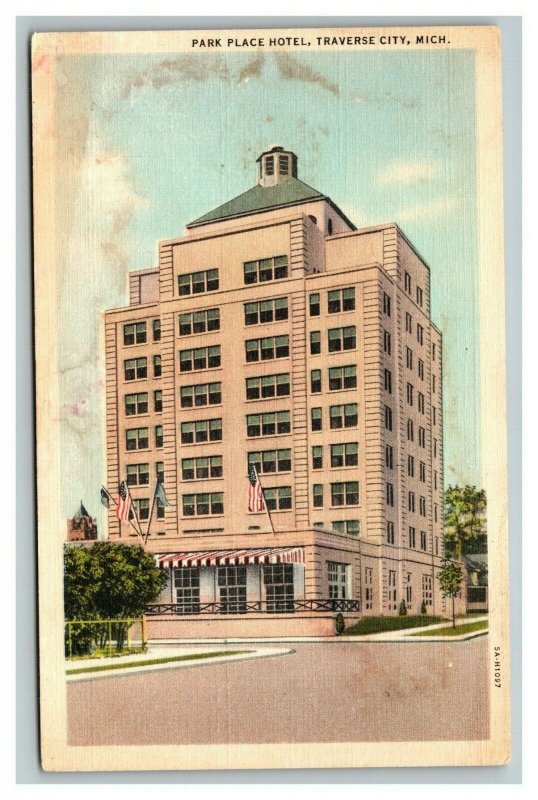 Vintage 1940's Advertising Postcard Park Place Hotel Traverse City Michigan