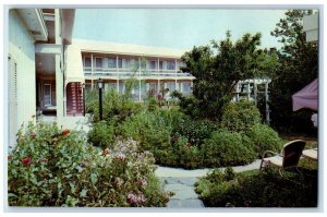 c1950's Inner Court Dinner Bell Inn And Motel Rehoboth Beach DE Vintage Postcard