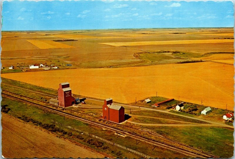 Postcard SK Grain Elevators Small Town Aerial View Photo by Joe Fartak 1970s K56